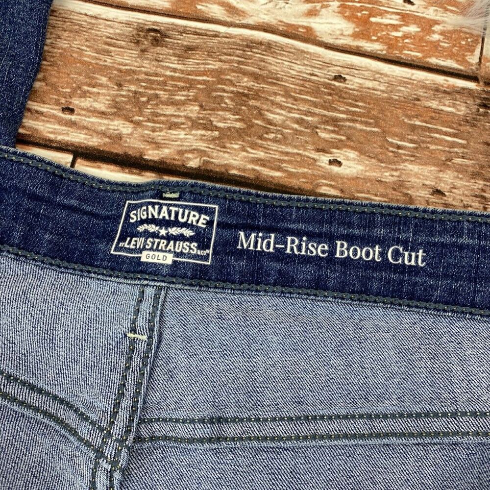 Levi's Women's Mid Rise Bootcut Jeans Sz 22M (36X32) Medium Wash Zip Fly Stretch - Picture 4 of 8